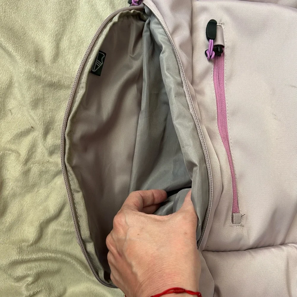SWISSGEAR Viibe Core Dusty Lilac Travel Backpack with Charger Cord